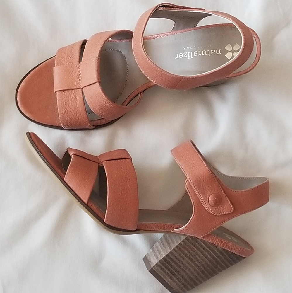 Naturalizer sandals brand new